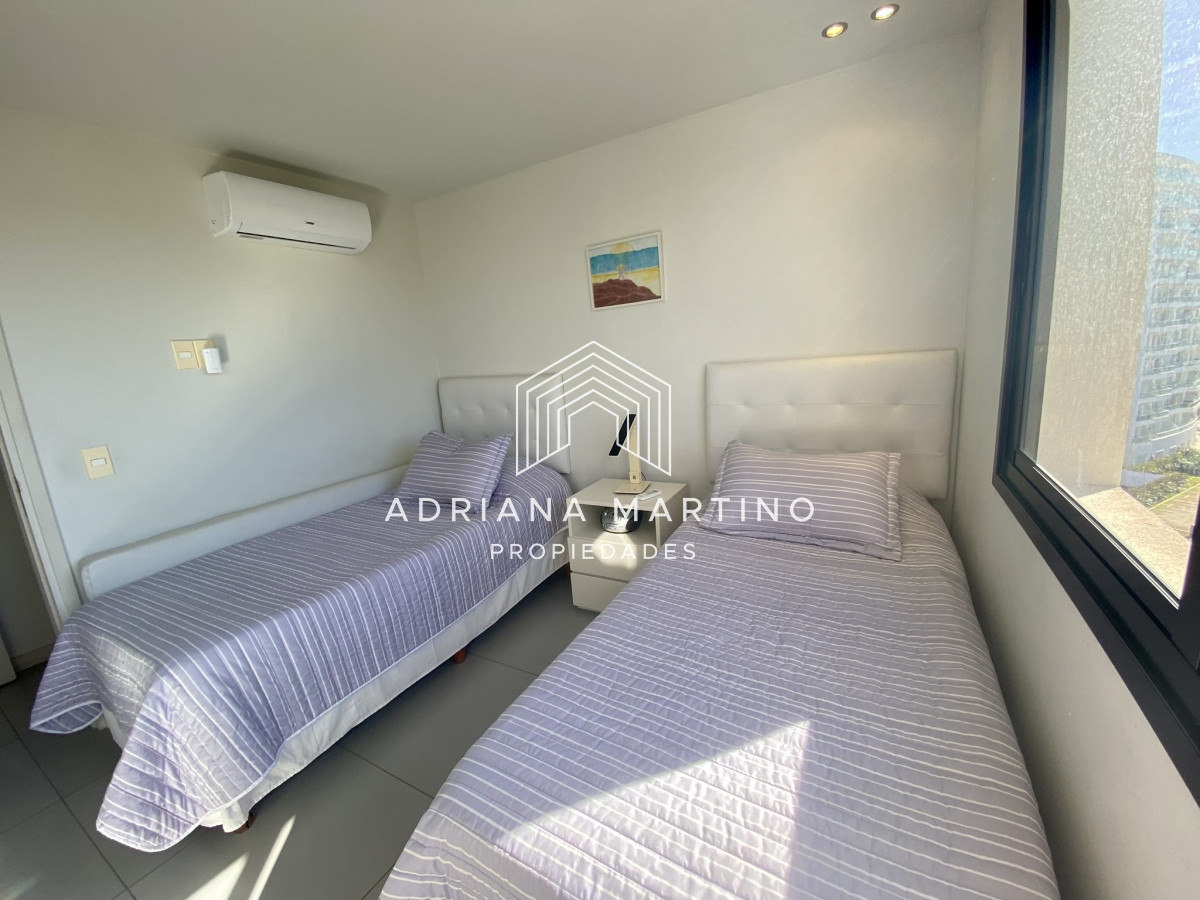 Apartamento ID.70186 - Brava muy cerca Del Mar edificio con servicios 