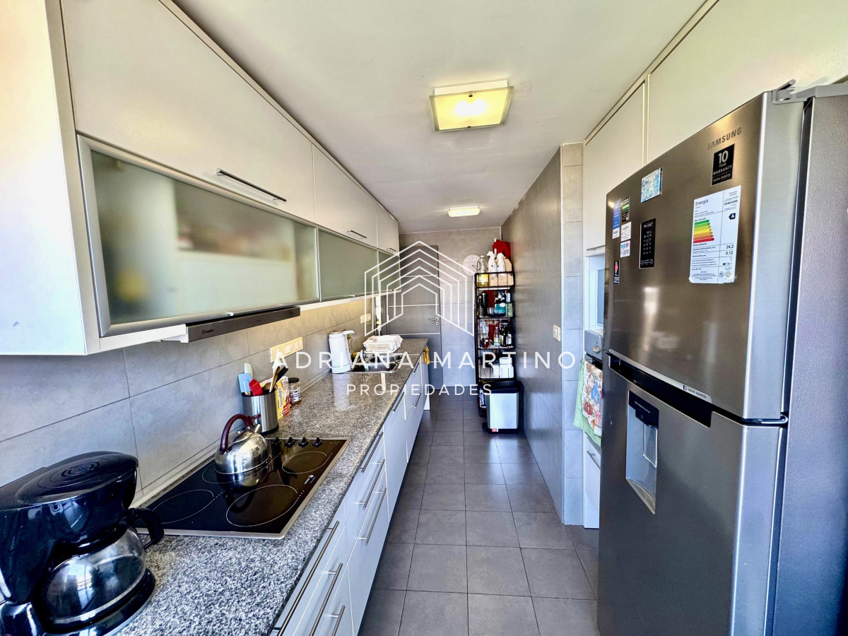 Apartamento ID.67231 - Espectacular Pent House en mansa con vista a la laguna.