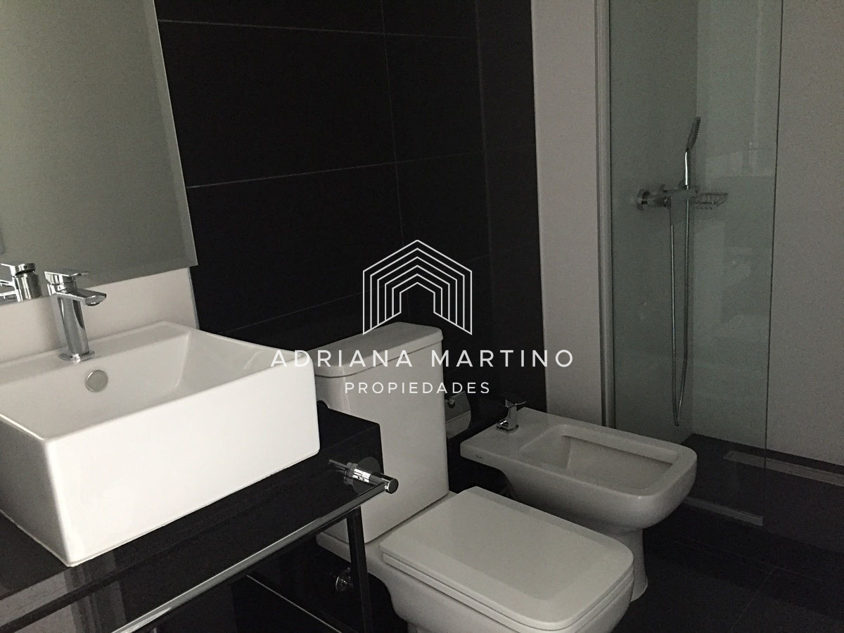 Apartamento ID.36943 - Muy lindo apartamento ubicado Av. Chiverta Punta del Este.