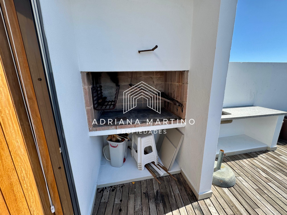 Apartamento ID.71107 - Excelente penthouse duplex en primera línea playa brava 