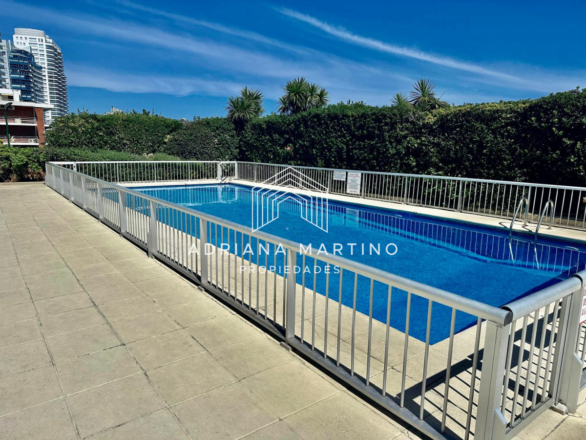 Apartamento ID.69729 - Amplia planta en primera linea al mar 