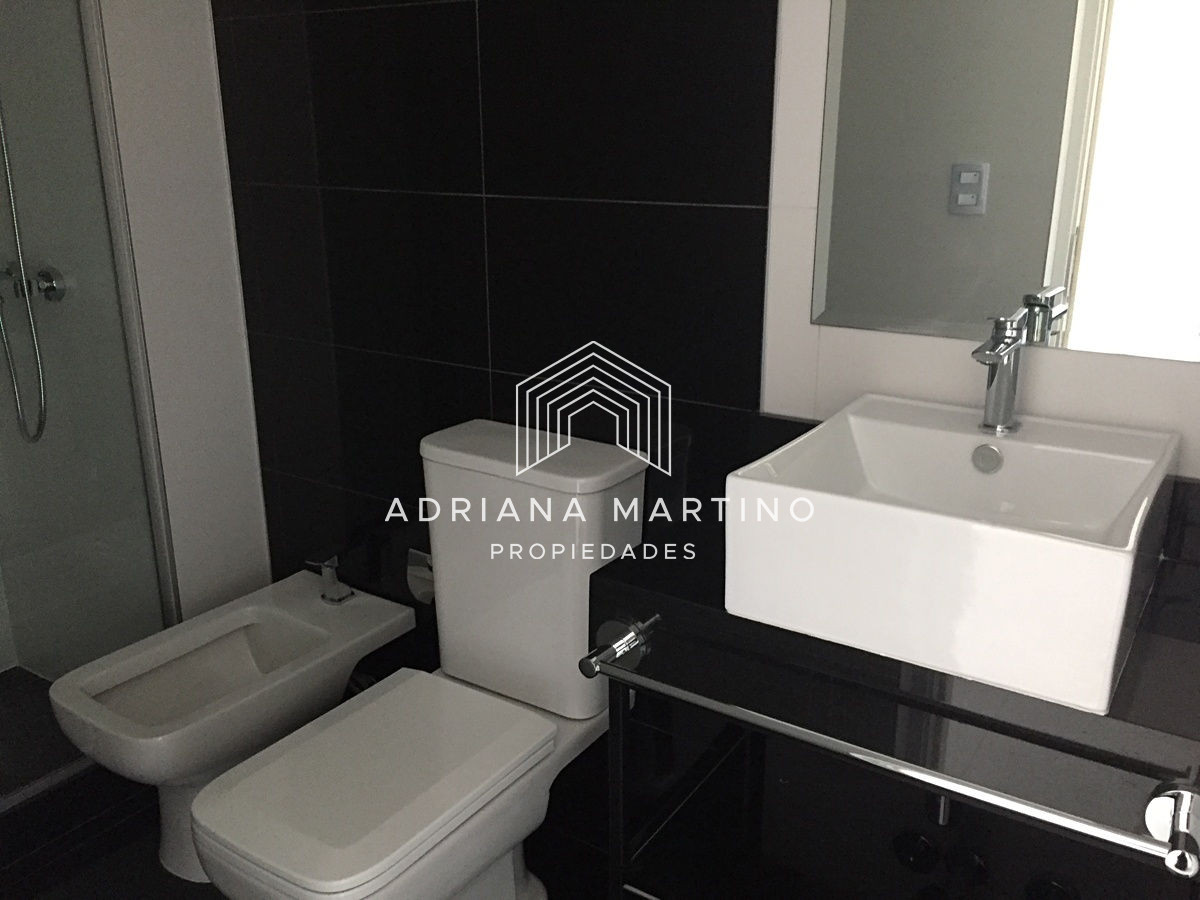 Apartamento ID.36944 - Hermoso apartamento ubicado en Av. Chiverta Punta del Este.