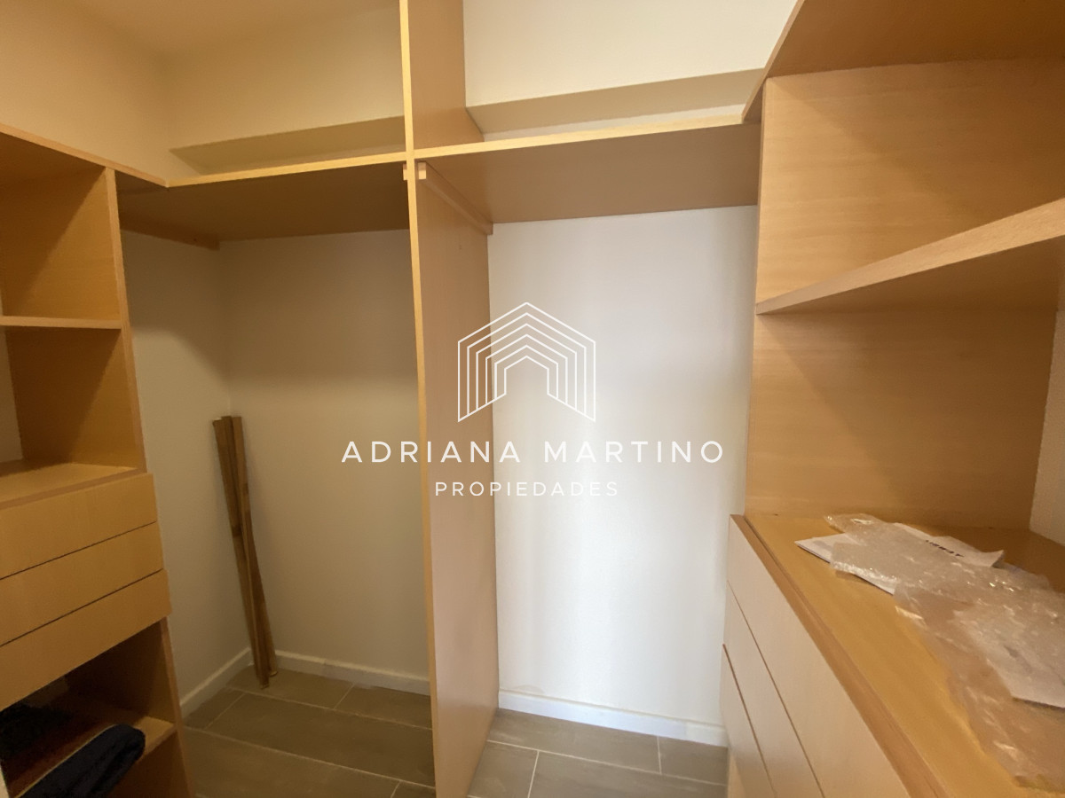 Apartamento ID.69426 - Excelente Pent House con hermosa vista al mar y espectacular terraza con yacuzzi.
