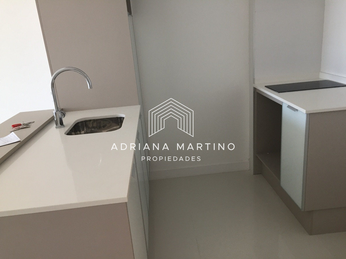 Apartamento ID.36943 - Muy lindo apartamento ubicado Av. Chiverta Punta del Este.