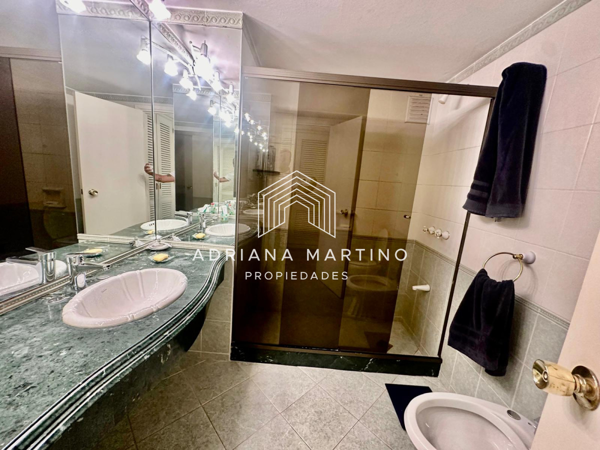 Apartamento ID.69729 - Amplia planta en primera linea al mar 