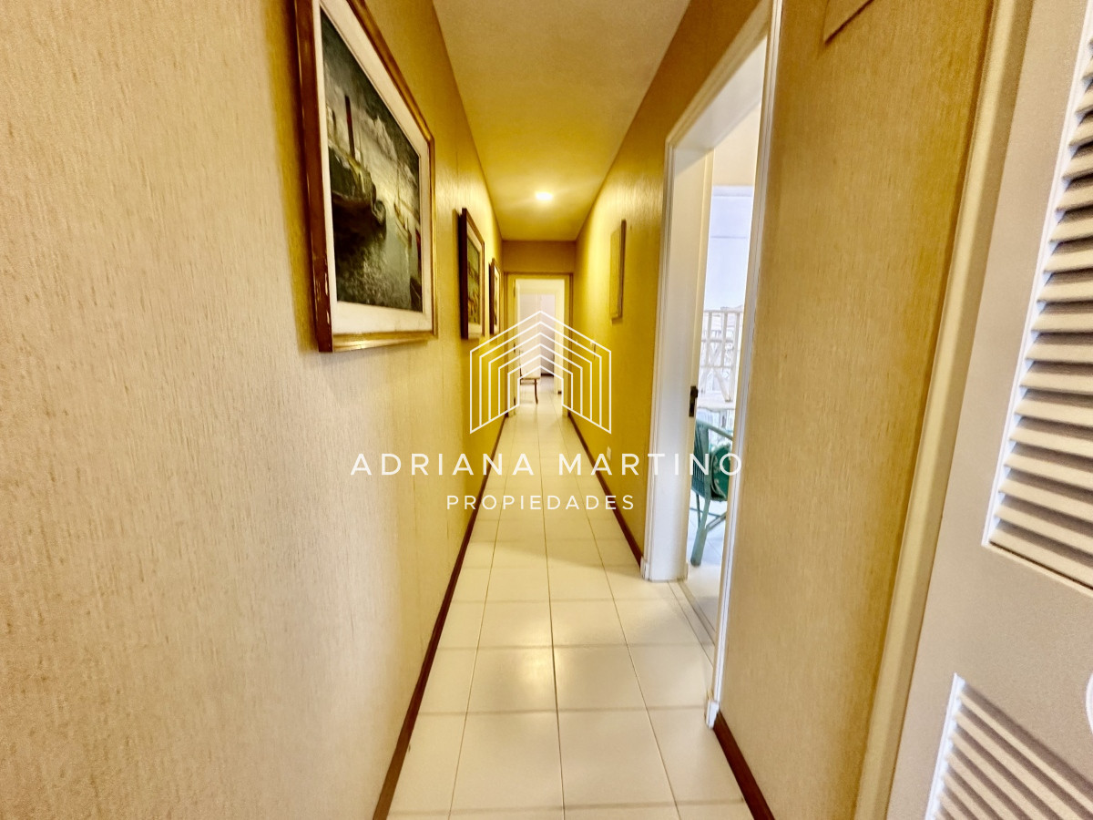 Apartamento ID.71014 - Excelente planta en primera línea brava 