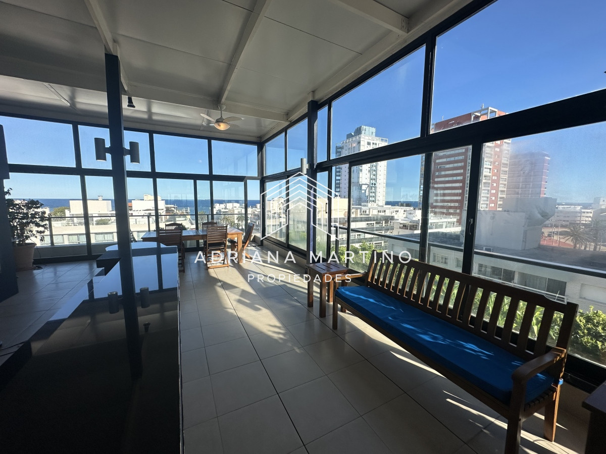 Apartamento ID.70421 - Hermosa y amplia unidad de lujo en el Puerto de Punta del Este