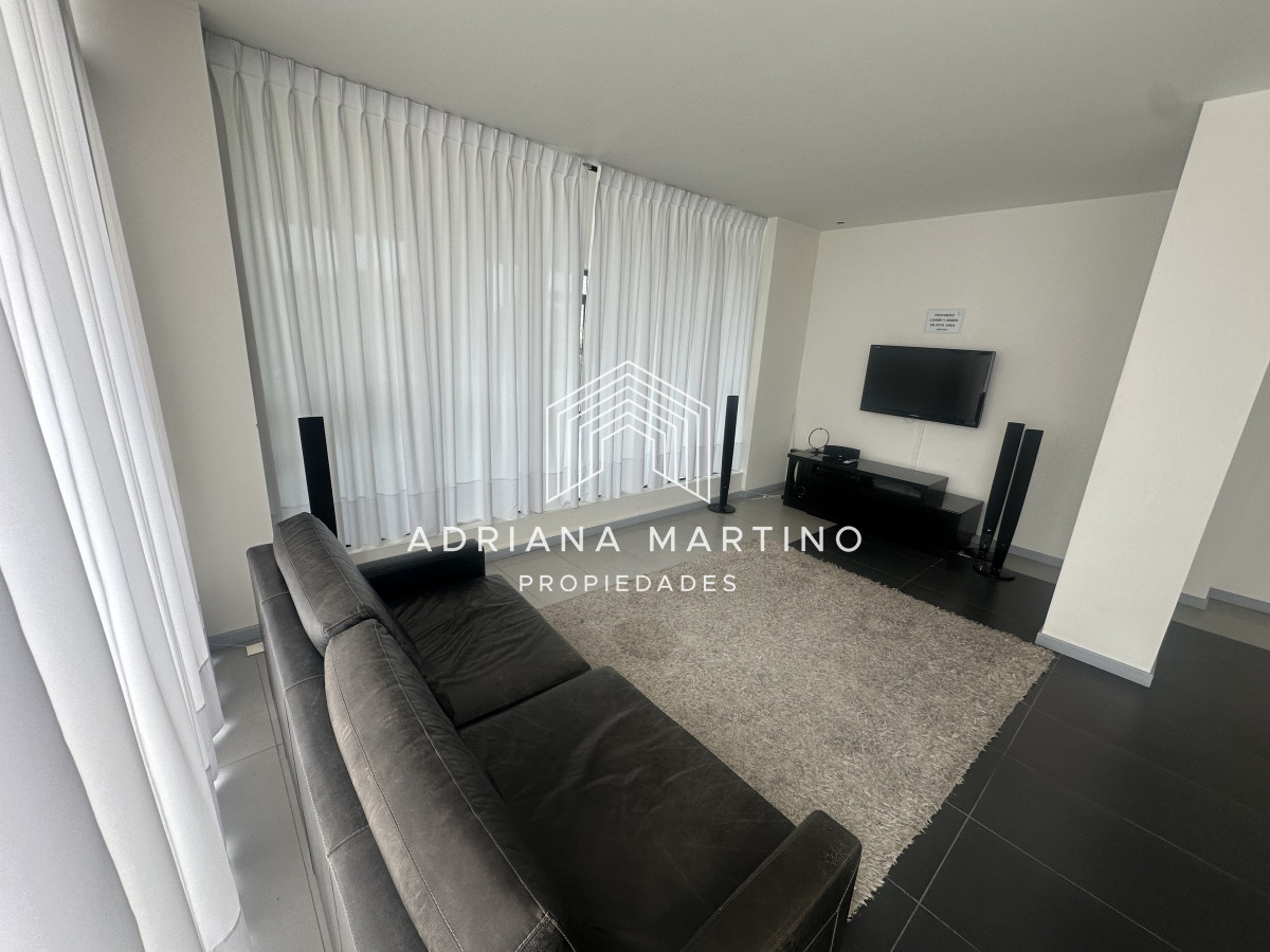 Apartamento ID.70991 - Excelente oportunidad a metros del mar! 