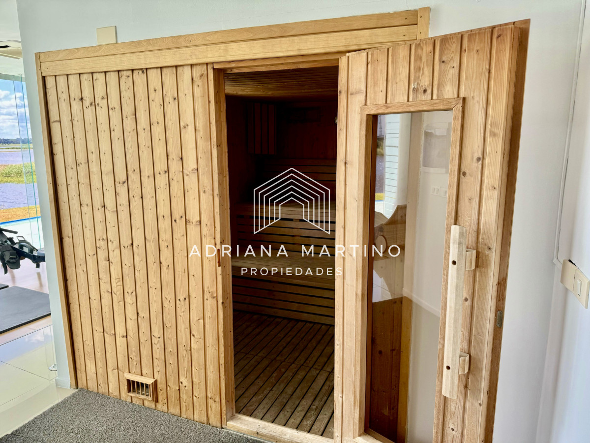 Apartamento ID.67231 - Espectacular Pent House en mansa con vista a la laguna.