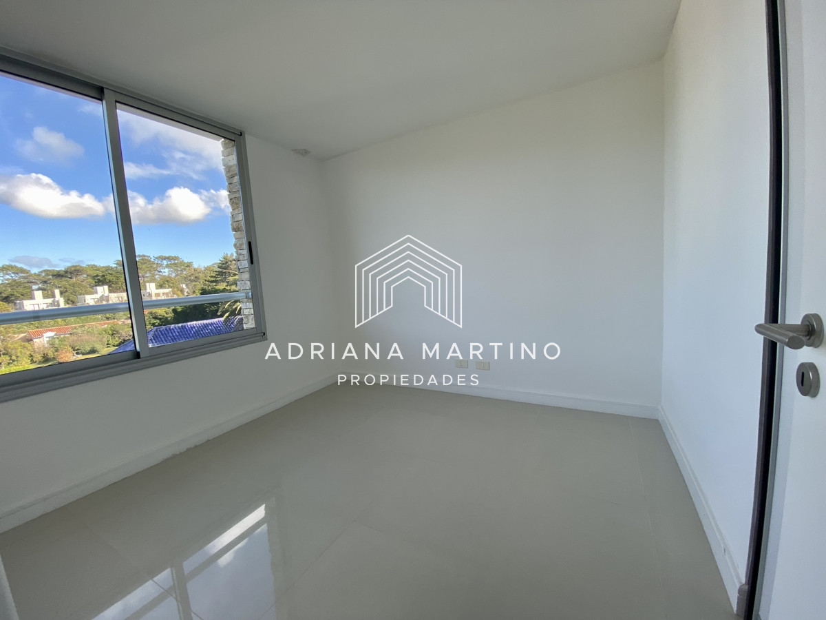 Apartamento ID.69818 - Excelente Penthouse con piscina climatizada privada en Playa Brava 