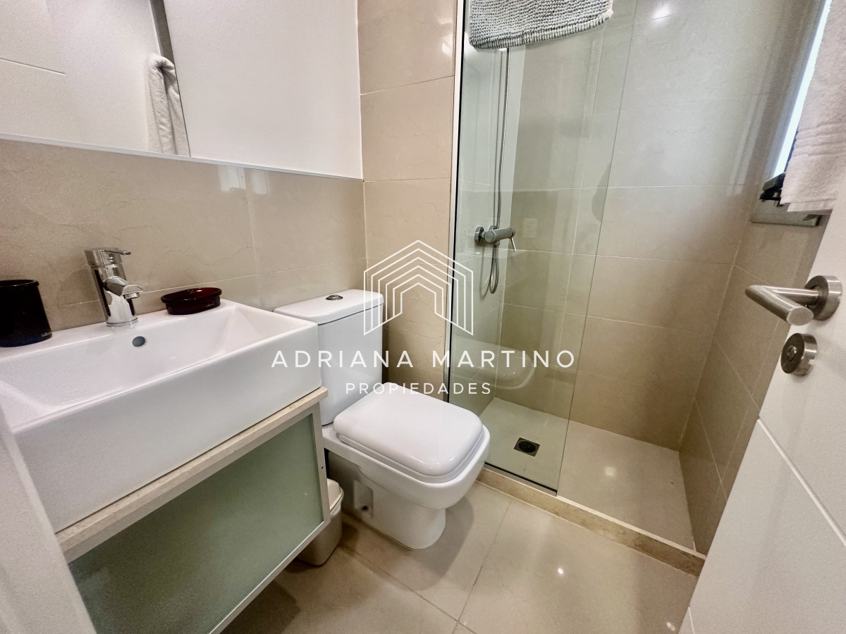 Apartamento ID.70994 - Excelente apartamento en primera línea playa brava 