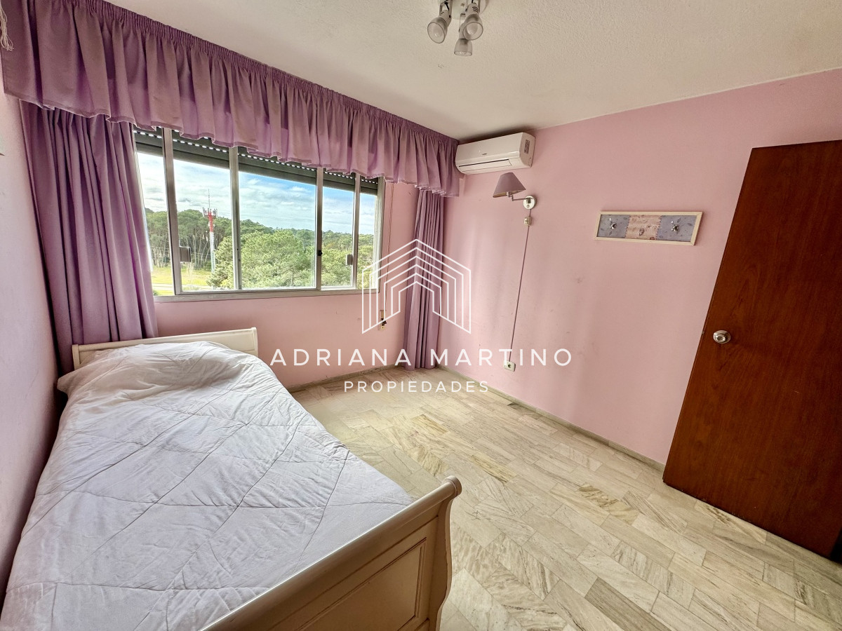 Apartamento ID.70854 - Cómoda planta en punta del este 