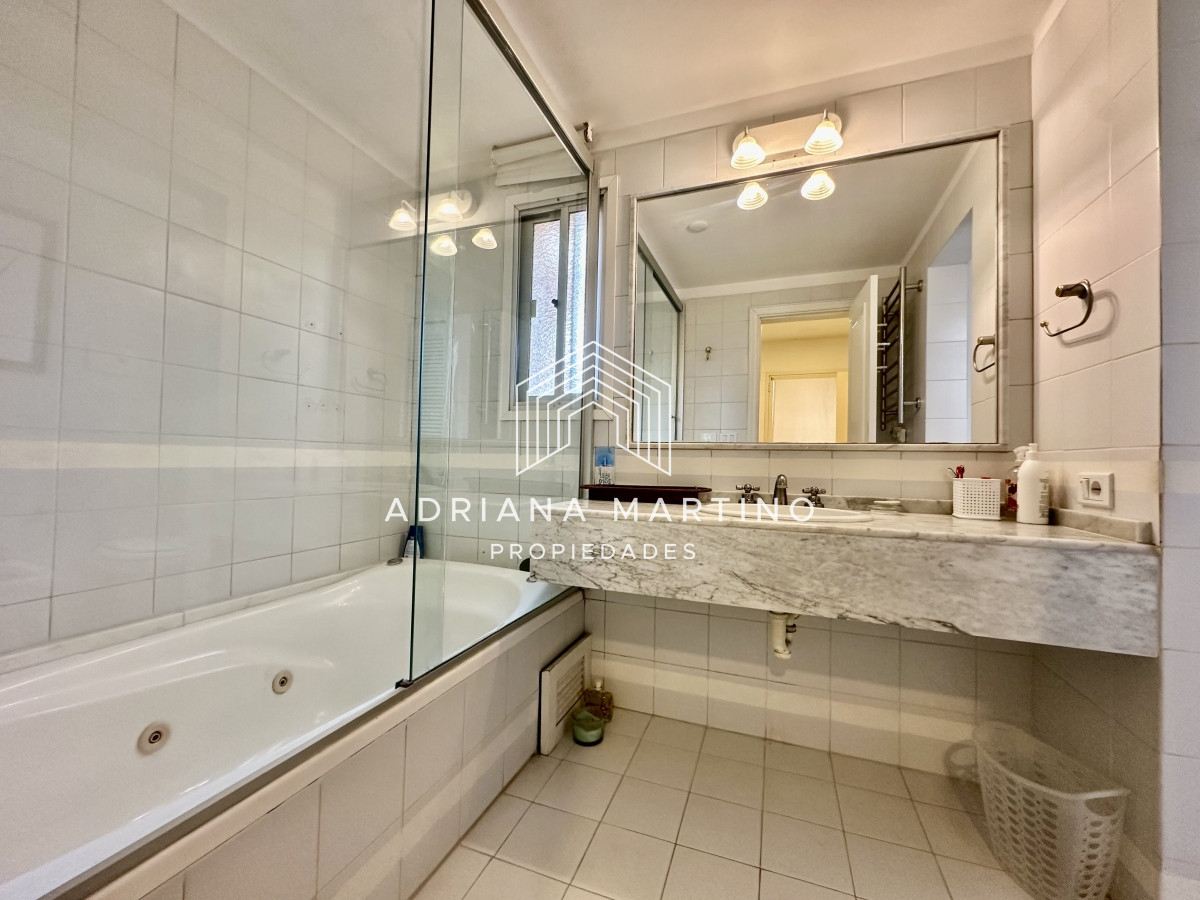Apartamento ID.71014 - Excelente planta en primera línea brava 