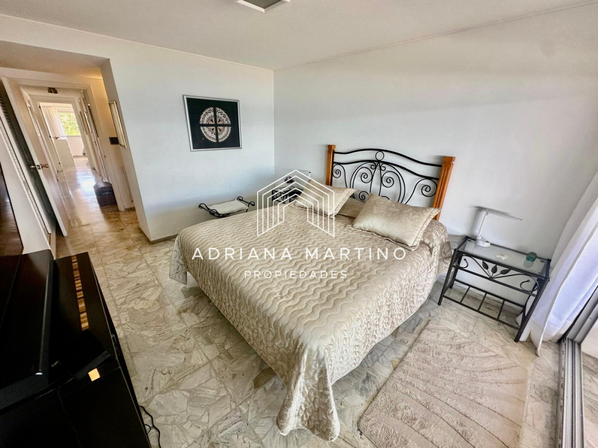 Apartamento ID.69729 - Amplia planta en primera linea al mar 