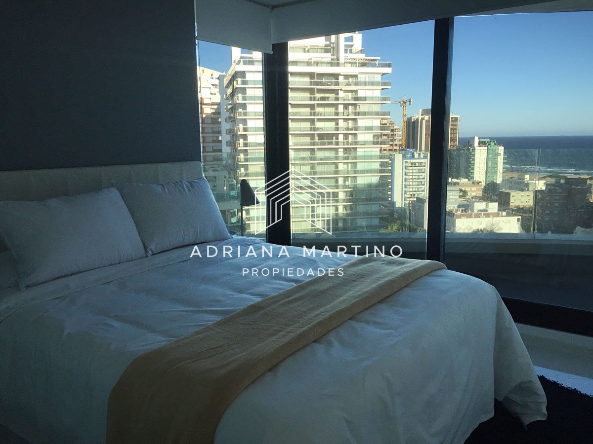 Apartamento ID.33199 - Hermoso apartamento sobre Av. Chiverta Punta del Este.