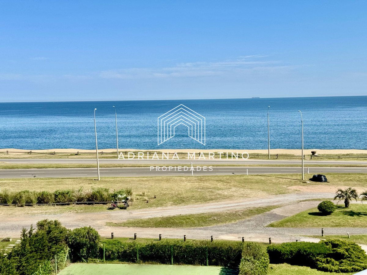 Apartamento ID.67231 - Espectacular Pent House en mansa con vista a la laguna.