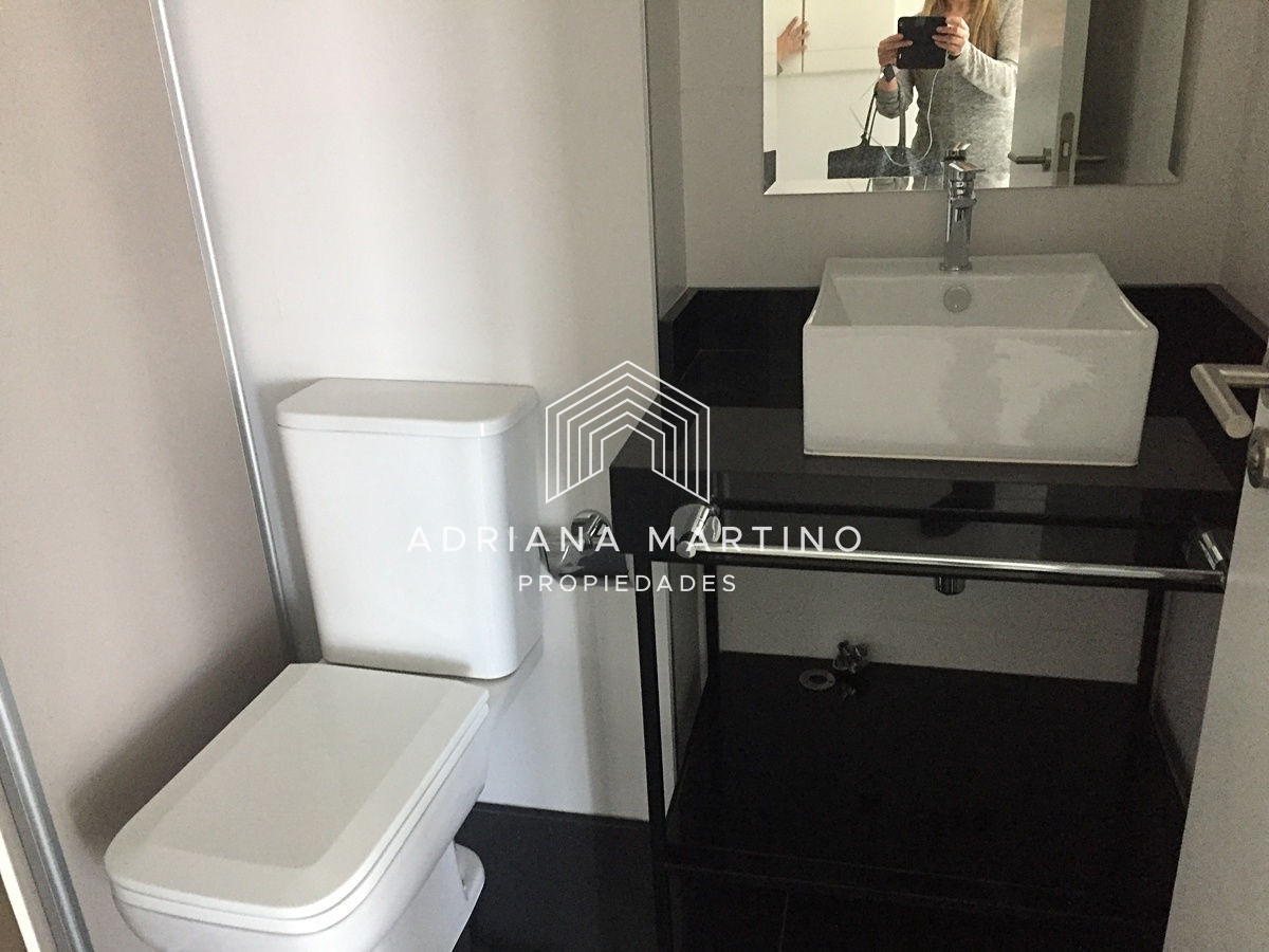 Apartamento ID.36945 - Hermoso apartamento ubicado en avenida Chiverta-Punta del Este.