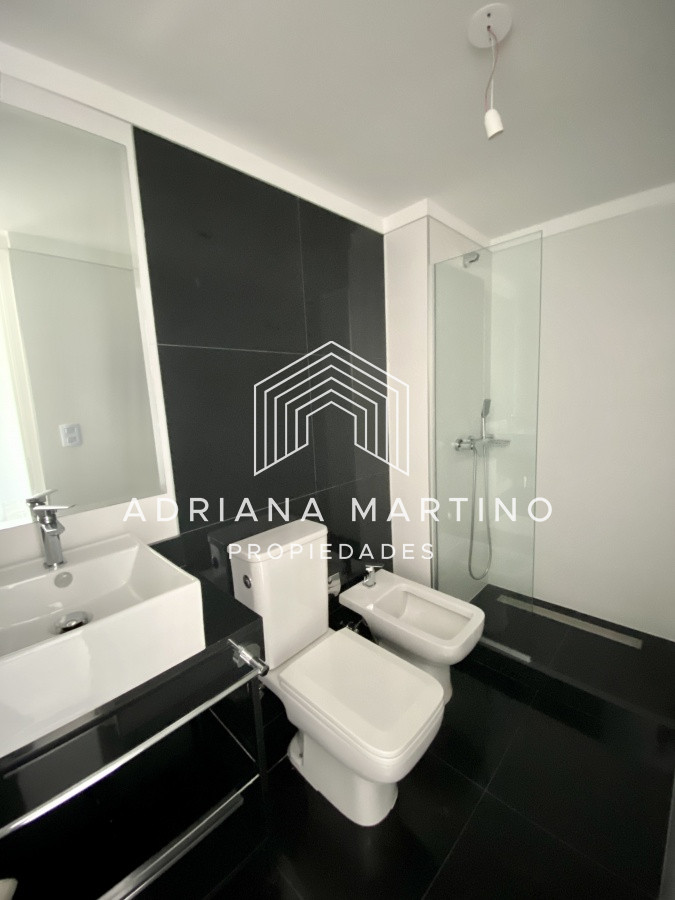 Apartamento ID.69745 - Unidad en piso alto sobre Chiverta 
