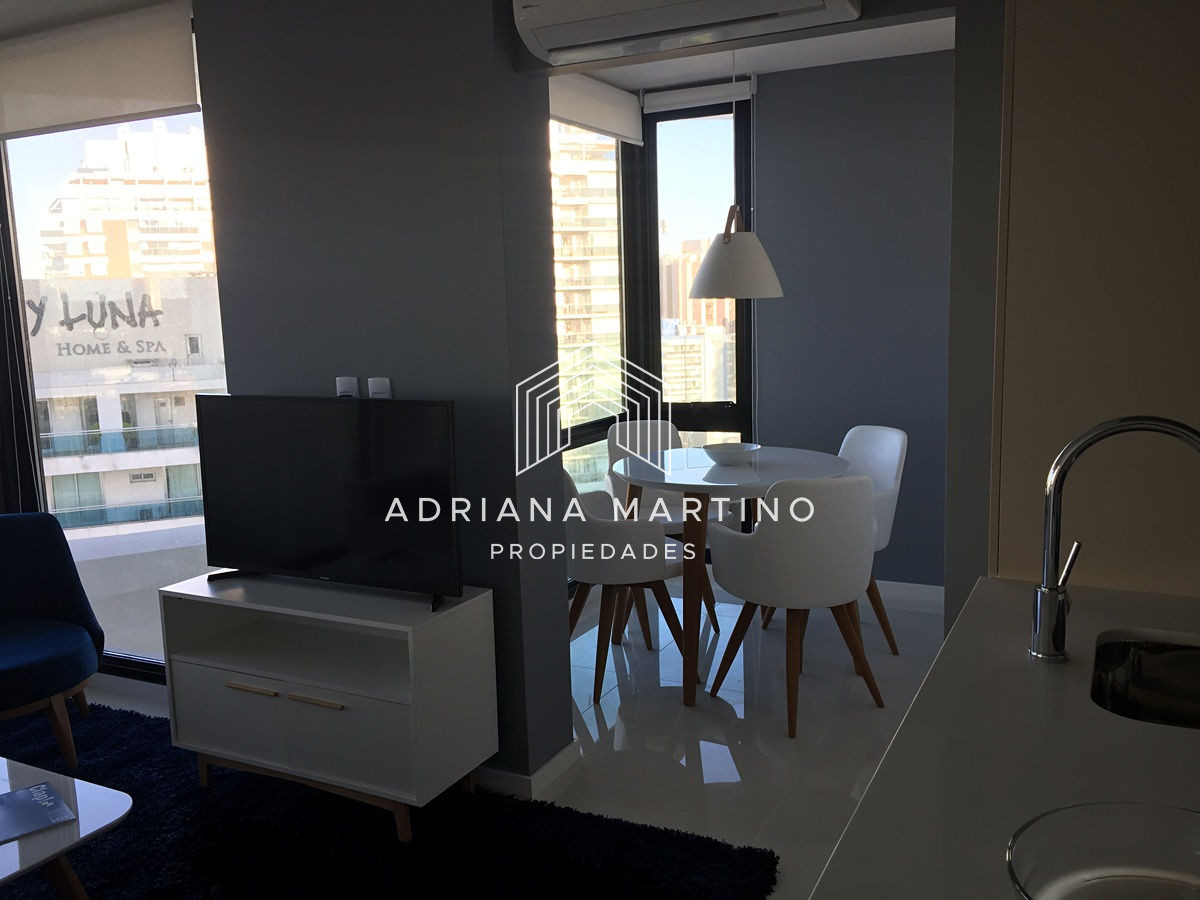 Apartamento ID.33199 - Hermoso apartamento sobre Av. Chiverta Punta del Este.