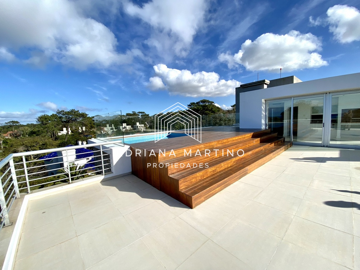 Apartamento ID.69818 - Excelente Penthouse con piscina climatizada privada en Playa Brava 