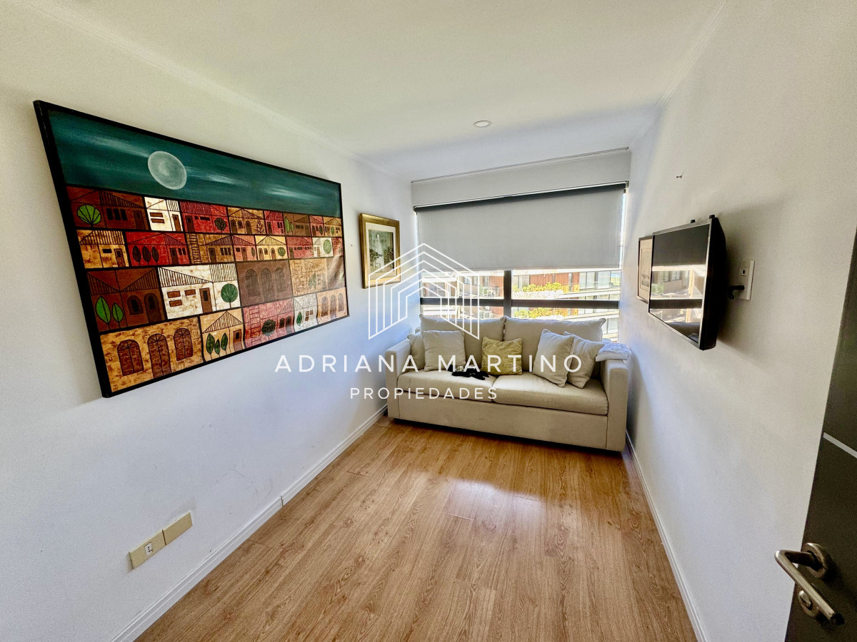 Apartamento ID.67231 - Espectacular Pent House en mansa con vista a la laguna.