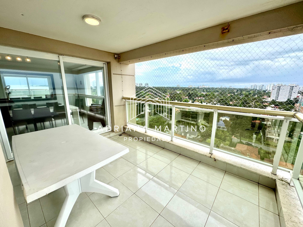 Apartamento ID.67253 - Excelente apartamento en primera línea playa mansa 