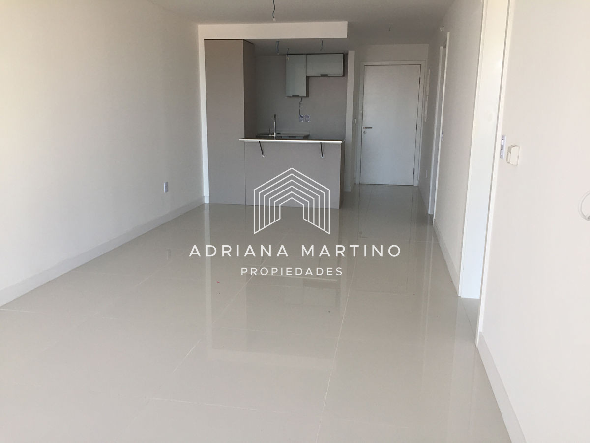 Apartamento ID.36943 - Muy lindo apartamento ubicado Av. Chiverta Punta del Este.