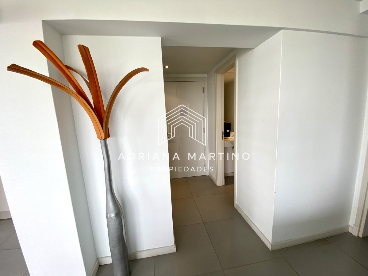 Apartamento ID.70548 - Excelente apartamento con increíbles  vistas a playa brava