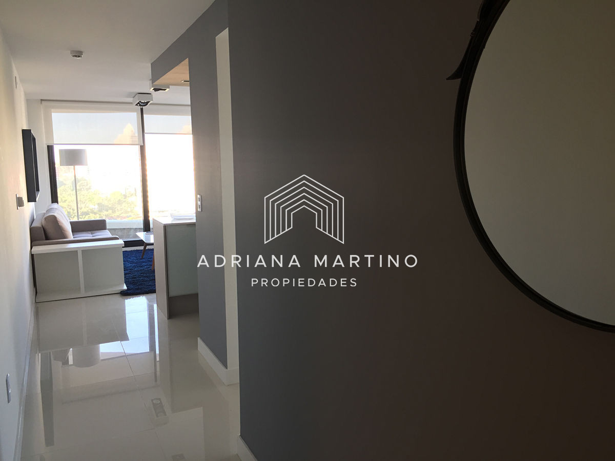 Apartamento ID.33199 - Hermoso apartamento sobre Av. Chiverta Punta del Este.