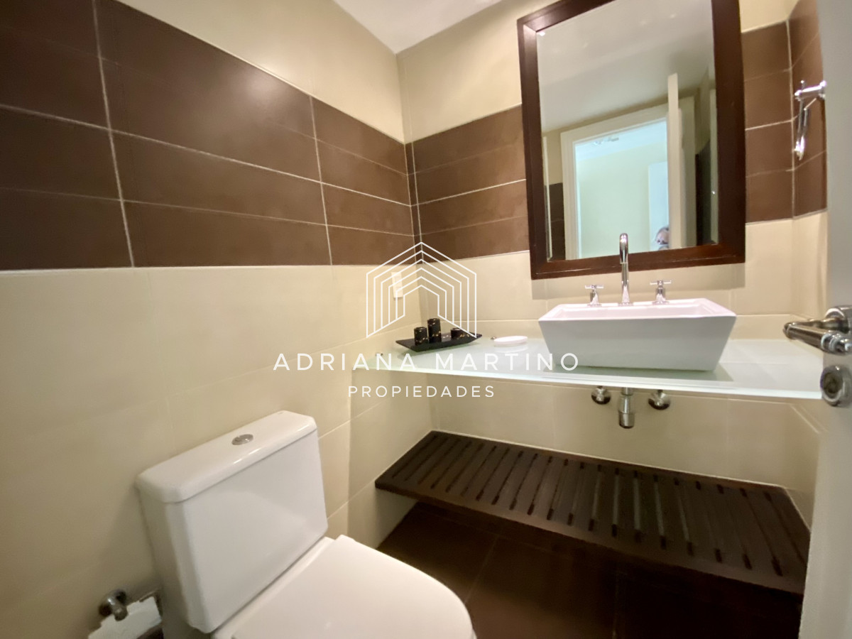 Apartamento ID.67178 - Espectacular apartamento con vista la Brava. Cómodos, amplios e iluminados ambientes. Excelentes servicios.