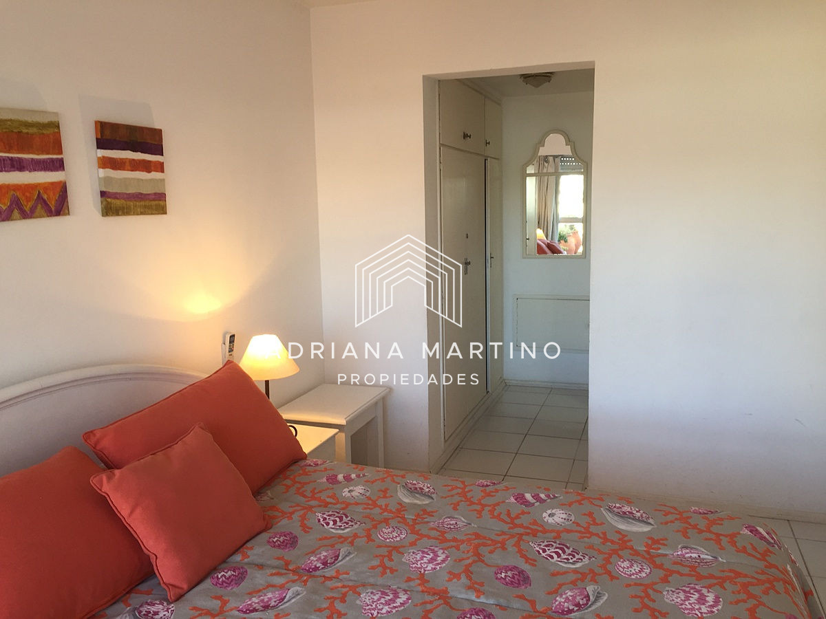 Apartamento ID.33590 - Confortable apartamento ubicado en Brava Punta del Este. 