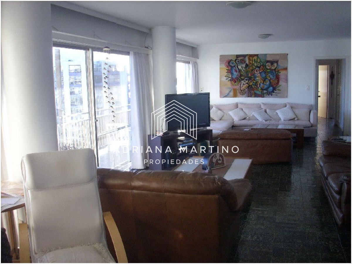 Apartamento ID.33579 - Muy lindo apartamento en Brava-Punta del Este con hermosa vista al mar.