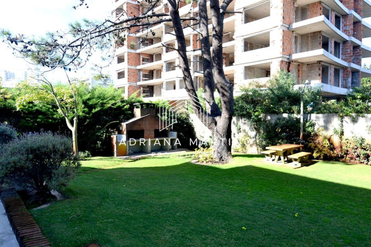 Apartamento ID.33885 - Excelente apartamento ubicado en Aidy Grill, a pasos de todo. 