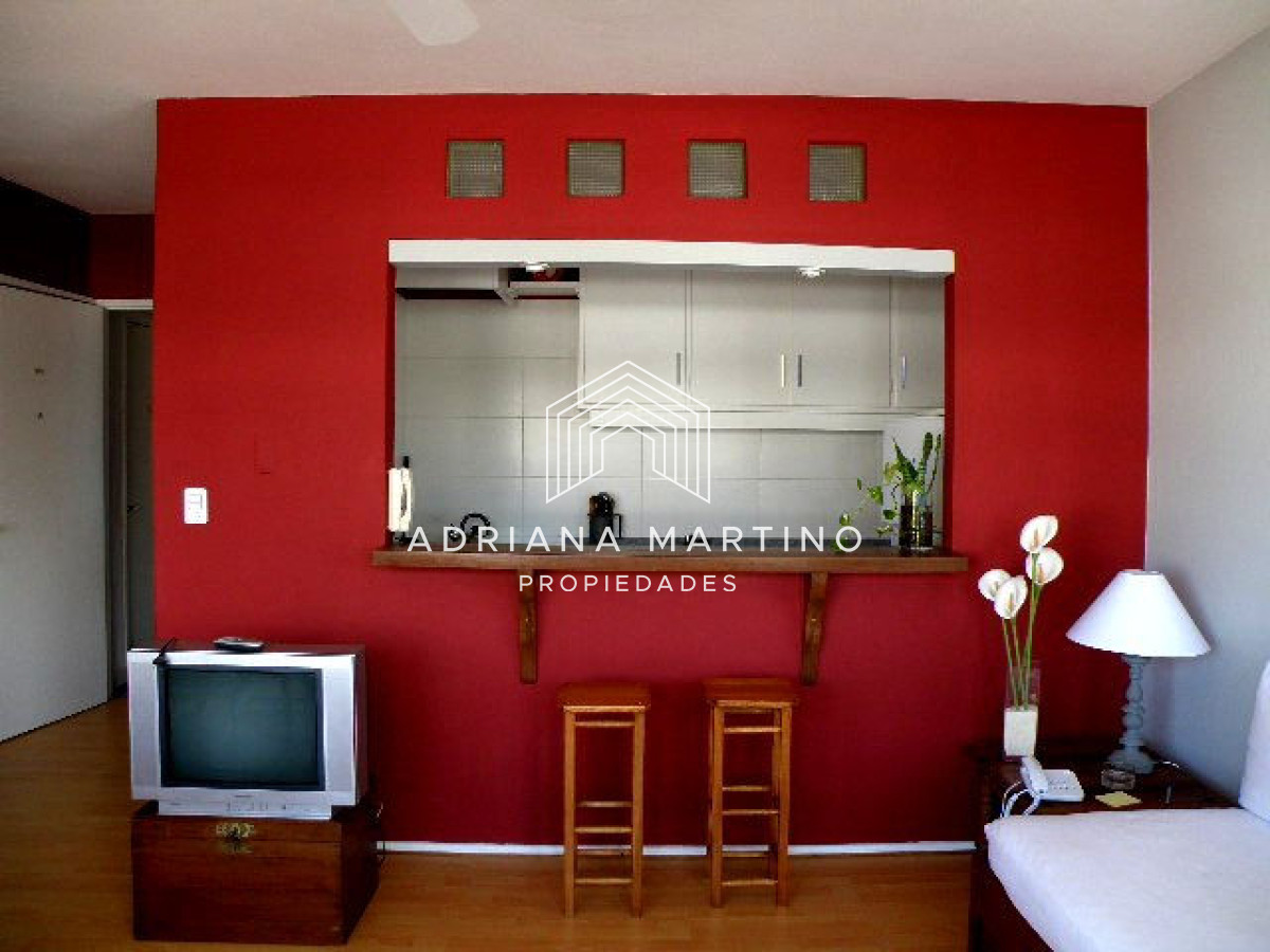 Apartamento ID.32872 - Apartamento ubicado en península de Punta del Este a pasos de mar. 