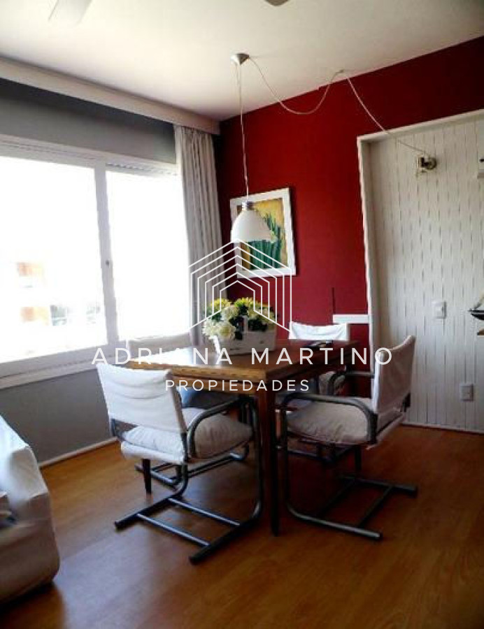 Apartamento ID.32872 - Apartamento ubicado en península de Punta del Este a pasos de mar. 
