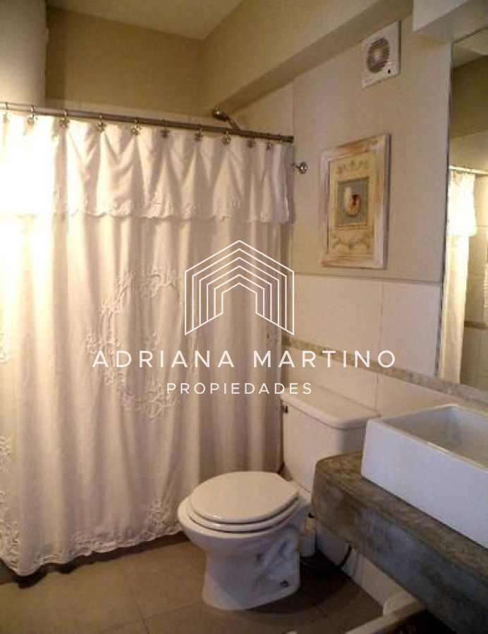 Apartamento ID.32872 - Apartamento ubicado en península de Punta del Este a pasos de mar. 