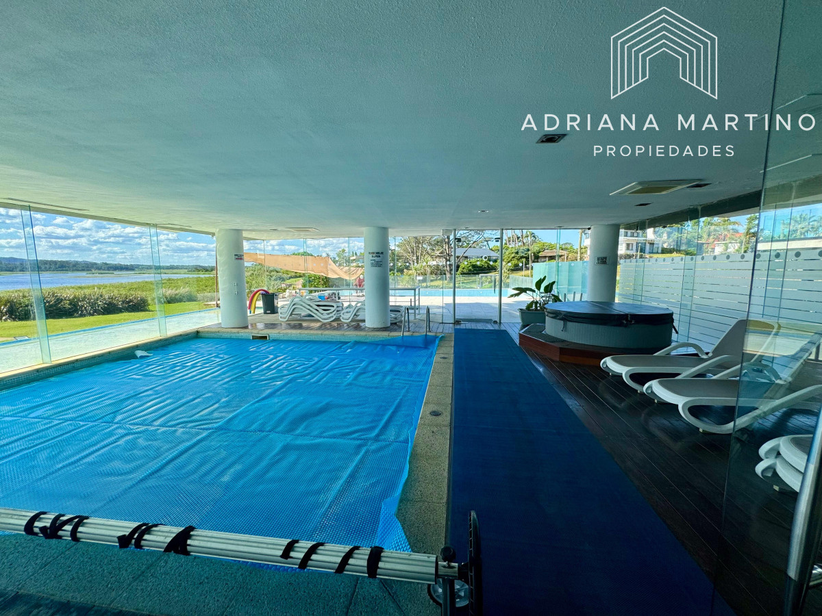 Apartamento ID.67231 - Espectacular Pent House en mansa con vista a la laguna.