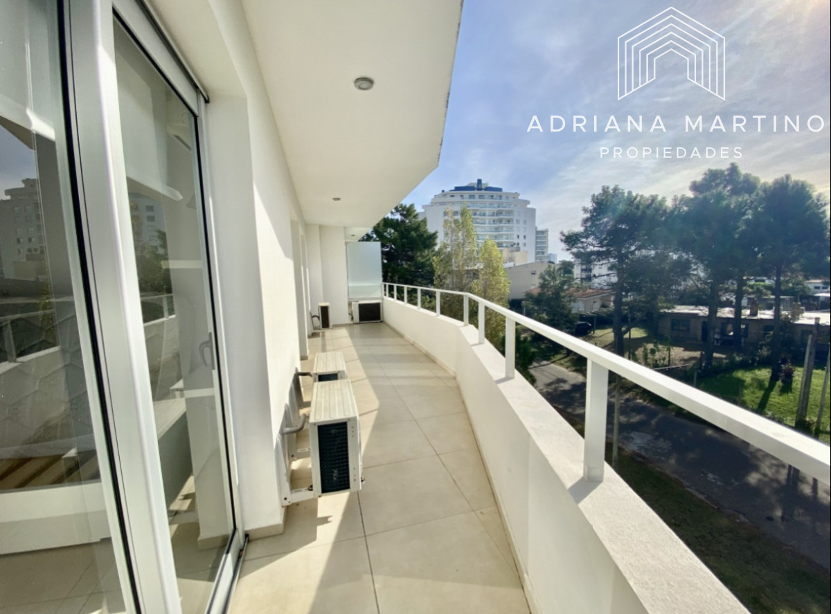 Apartamento ID.69770 - Excelente apartamento en venta a metros de Playa Brava