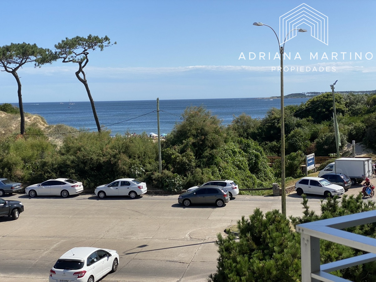 Cómodo apartamento en primera línea al mar