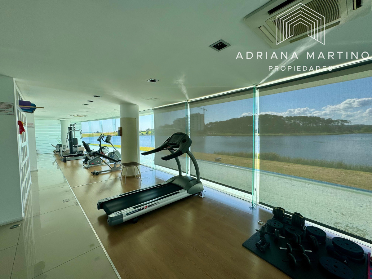 Apartamento ID.67231 - Espectacular Pent House en mansa con vista a la laguna.