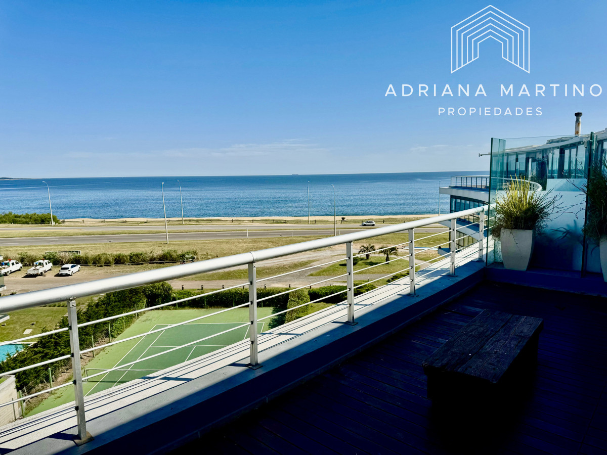 Apartamento ID.67231 - Espectacular Pent House en mansa con vista a la laguna.