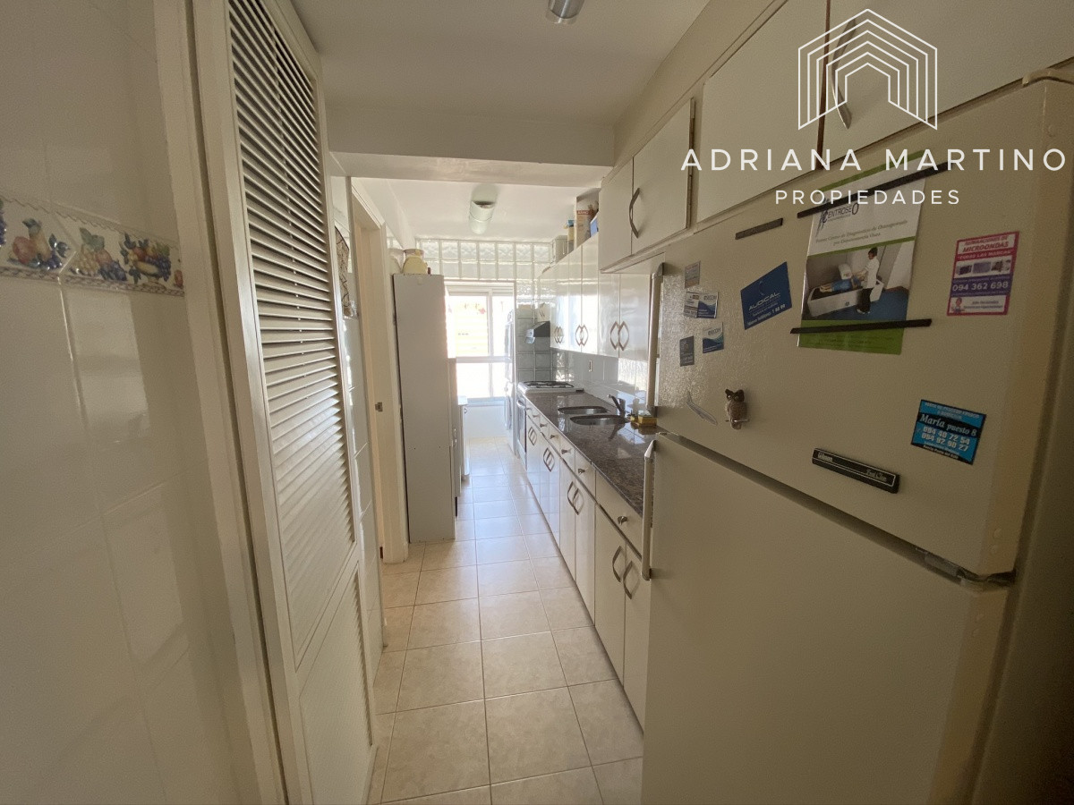 Apartamento ID.37016 - Hermoso y muy confortable apartamento en península con excelente vista al mar.