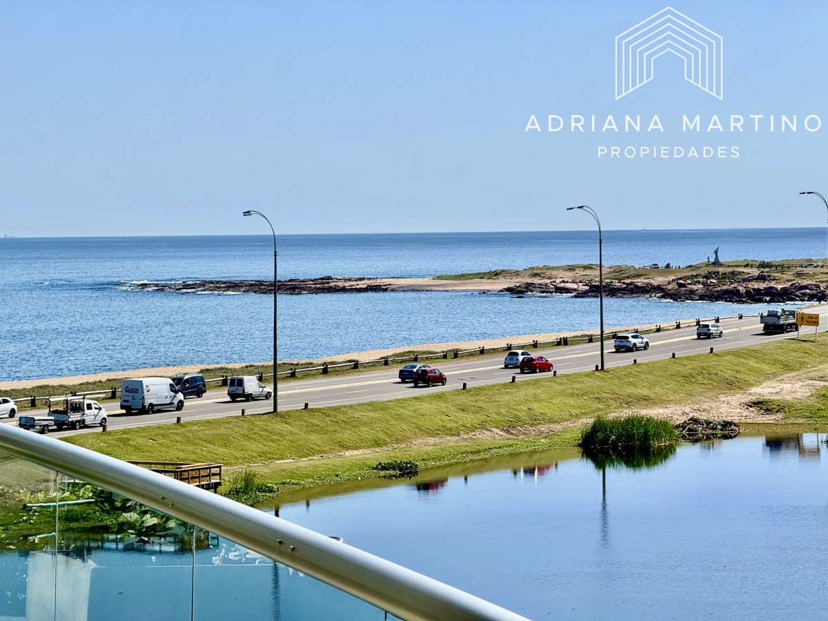Apartamento ID.67231 - Espectacular Pent House en mansa con vista a la laguna.