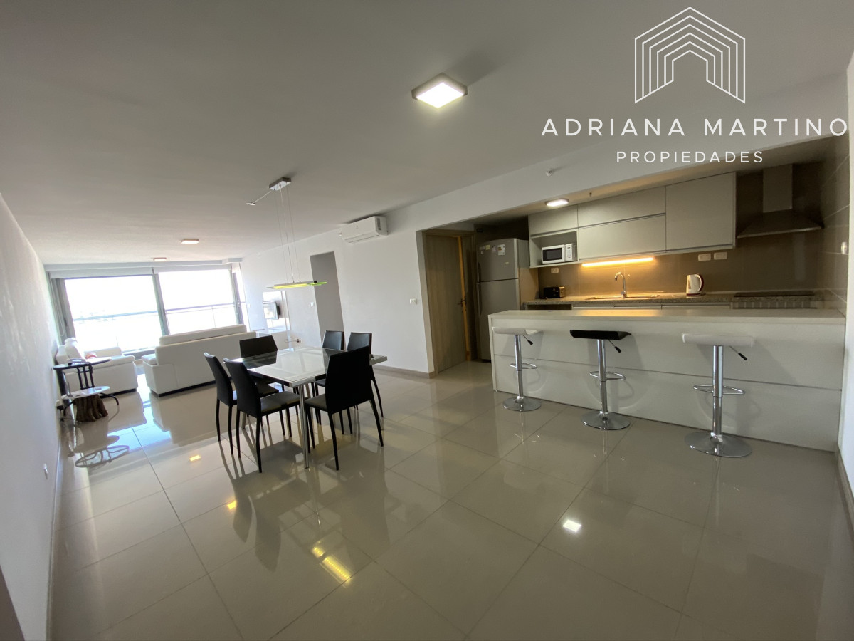 Apartamento ID.69144 - Excelente ubicación muy cerca del mar. Cómodo apartamento . Ambientes iluminados y amplios.