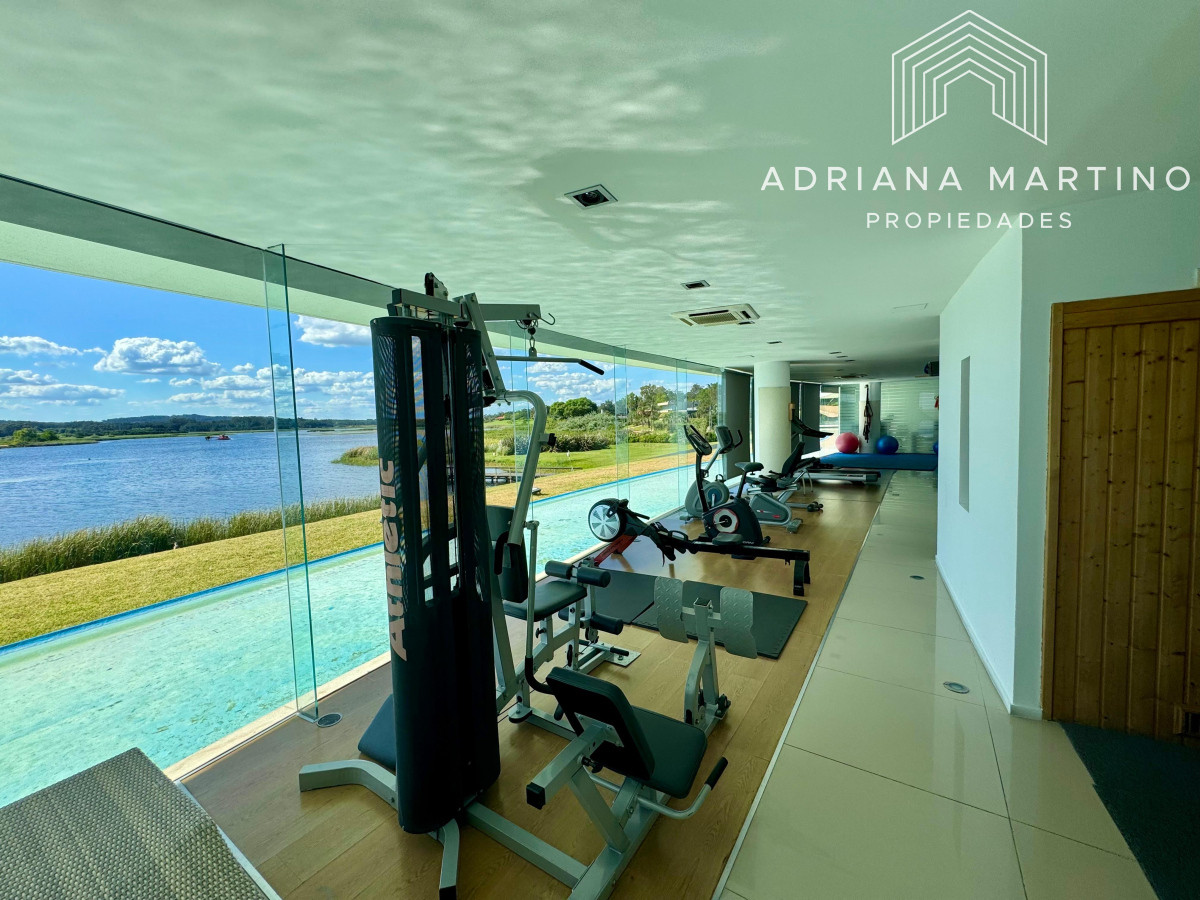 Apartamento ID.67231 - Espectacular Pent House en mansa con vista a la laguna.