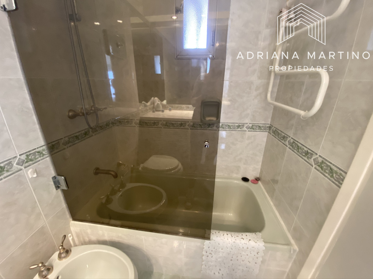 Apartamento ID.37016 - Hermoso y muy confortable apartamento en península con excelente vista al mar.