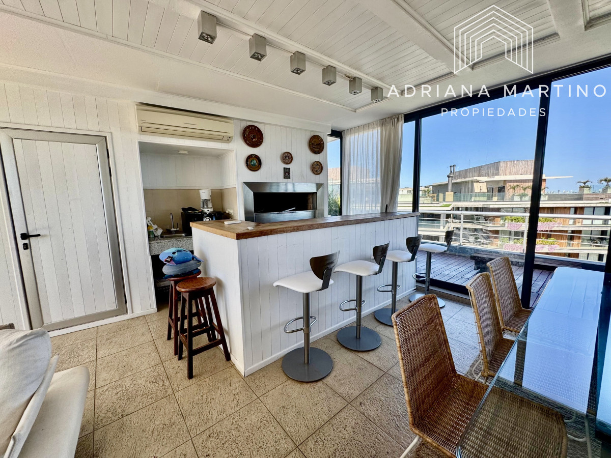 Apartamento ID.67231 - Espectacular Pent House en mansa con vista a la laguna.