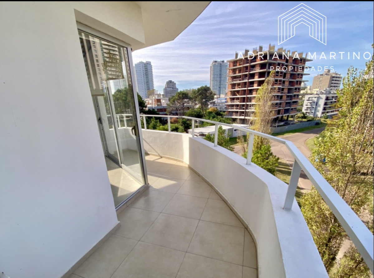 Apartamento ID.69770 - Excelente apartamento en venta a metros de Playa Brava