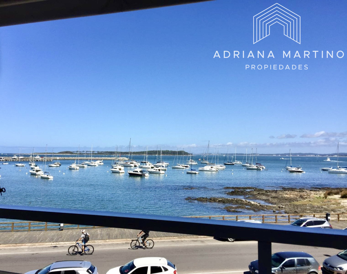 Apartamento en Venta – Primera Línea Playa Mansa, Punta del Este