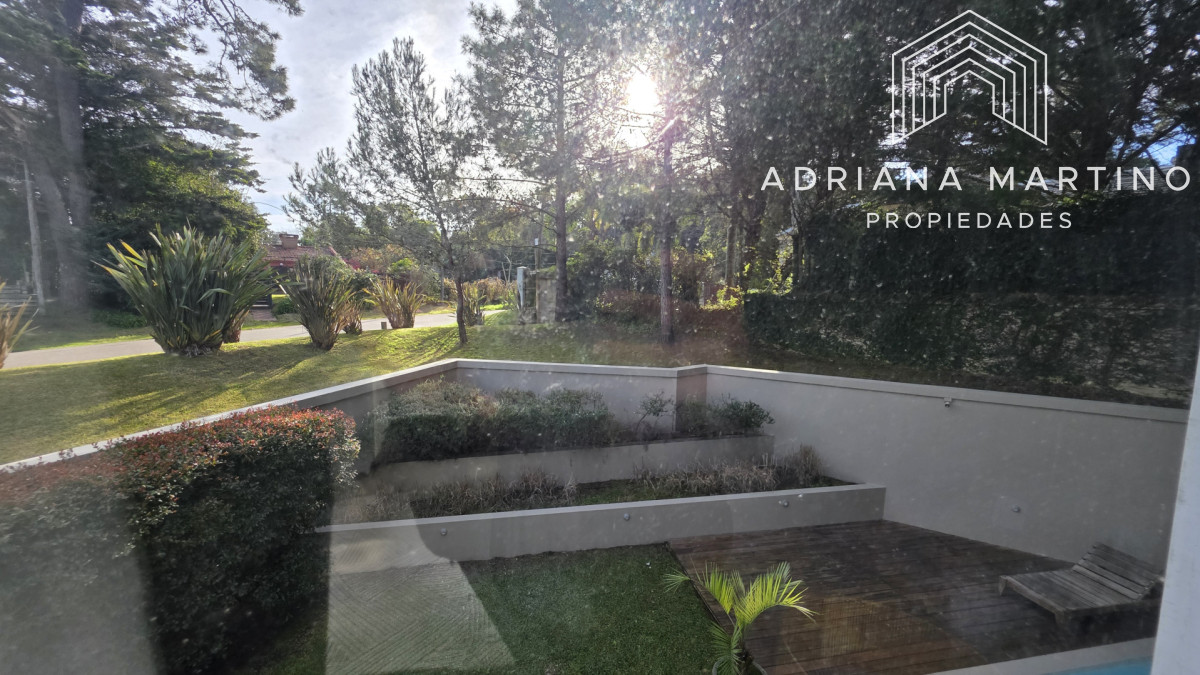 Apartamento ID.71841 - Amplio apartamento de 3 dormitorios cerca del mar.